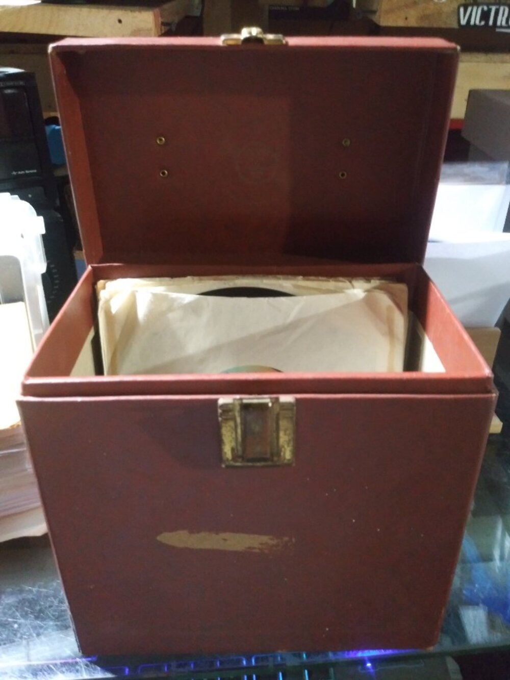 26 different Oldies Rock Country Pop Beginner 45RPM Records in Carrying Case